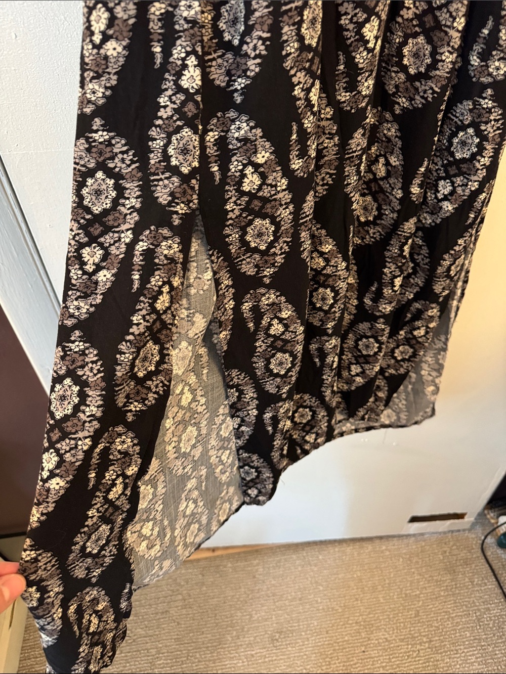 Knox Rose Black Floral-Pattern Maxi Dress - Picture 6 of 6